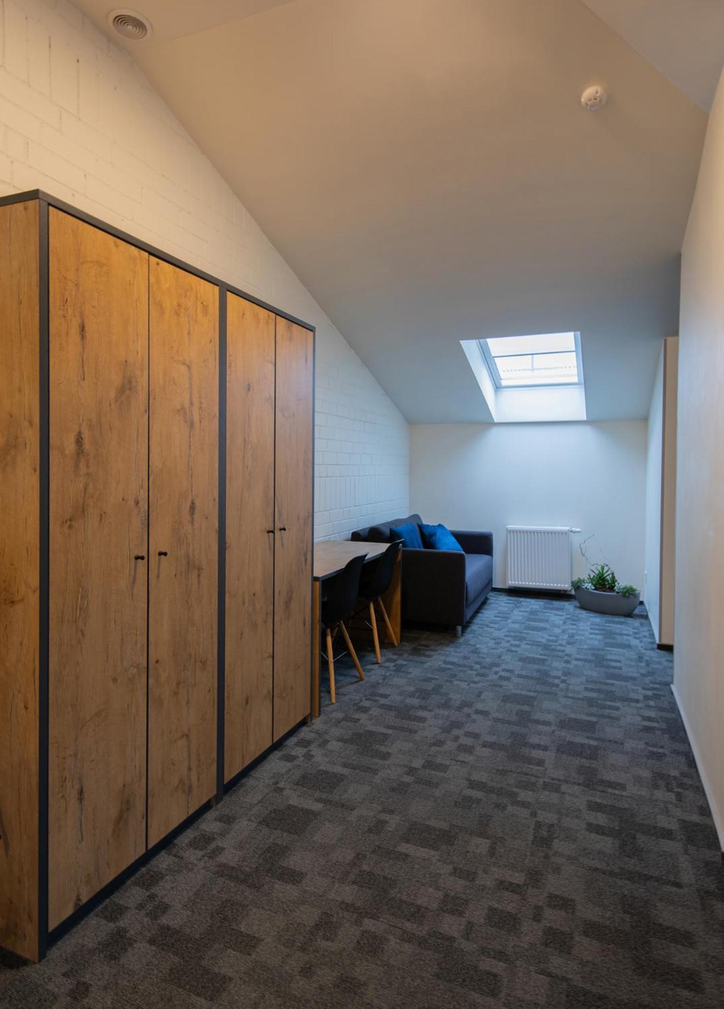 Loft Inn Self-Check In Вильнюс Экстерьер фото