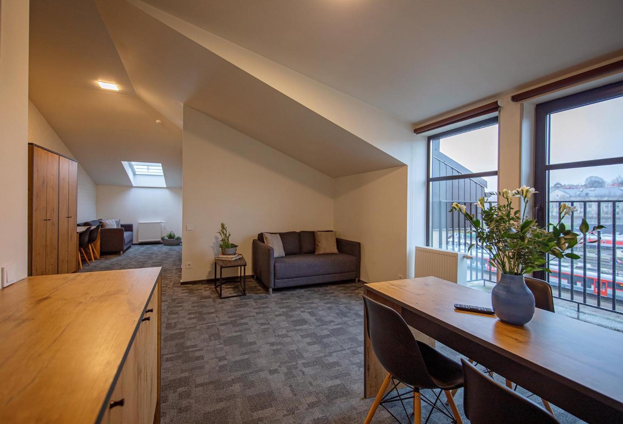 Loft Inn Self-Check In Вильнюс Экстерьер фото